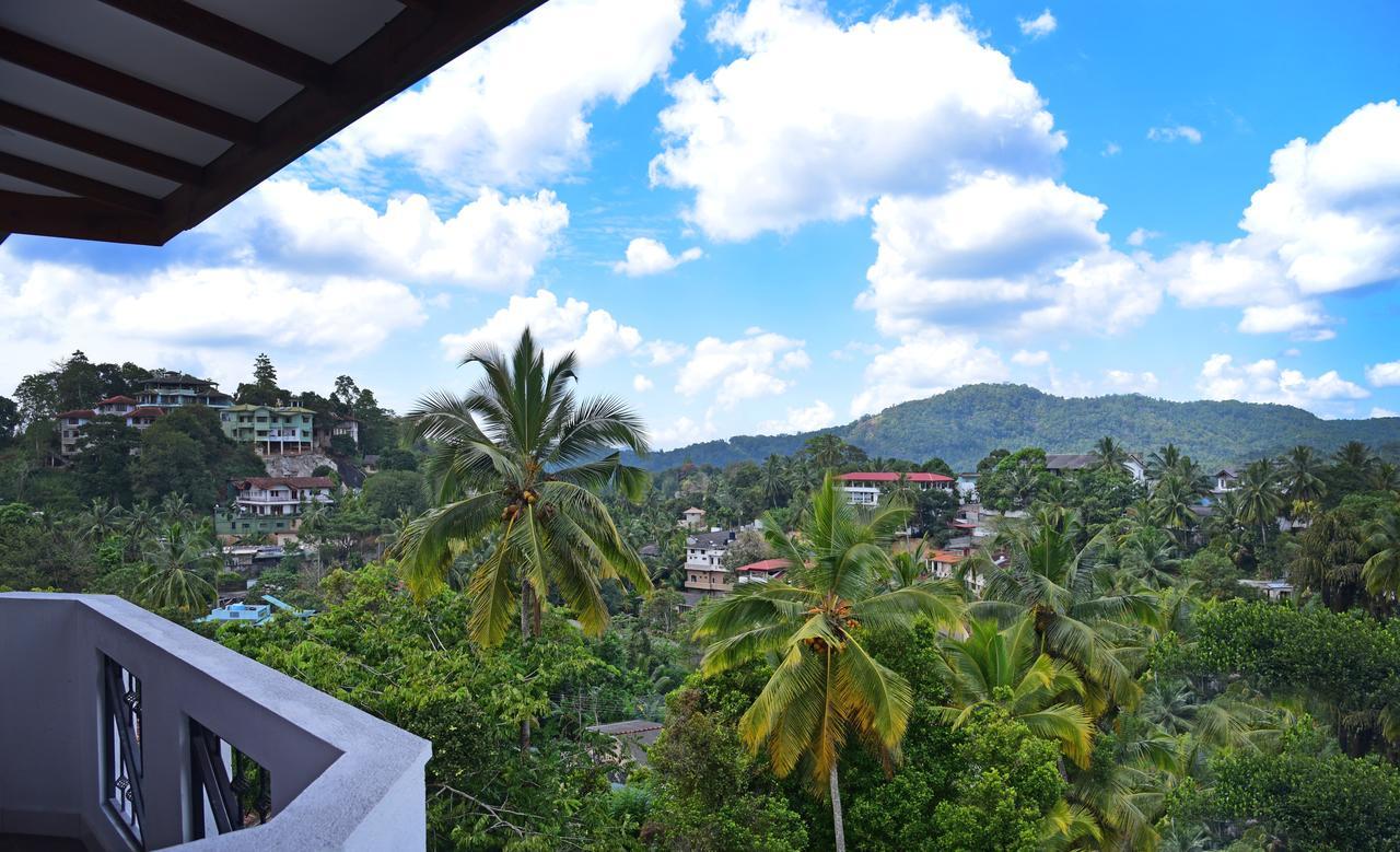 Saru Holiday Apartment - Up To 6 Guests Kandy Exterior photo
